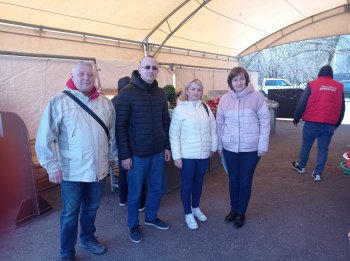 Депутаты проверили работу ярмарки выходного дня в Бирюлево Зарадное